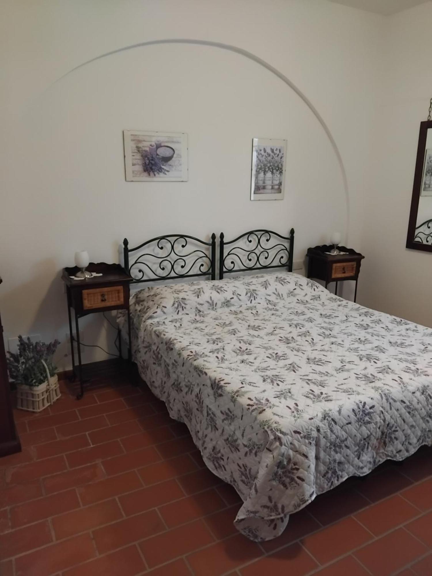 Agriturismo La Burraia Vicino A San Gimignano Gambassi Terme Exterior foto